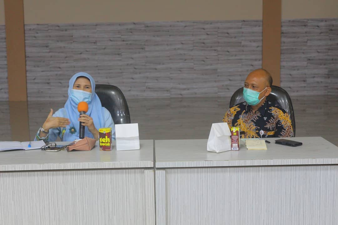 DIREKTUR RSJ MUTIARA SUKMA HADIRI RAPAT RUTIN SEKSI KEPERAWATAN.